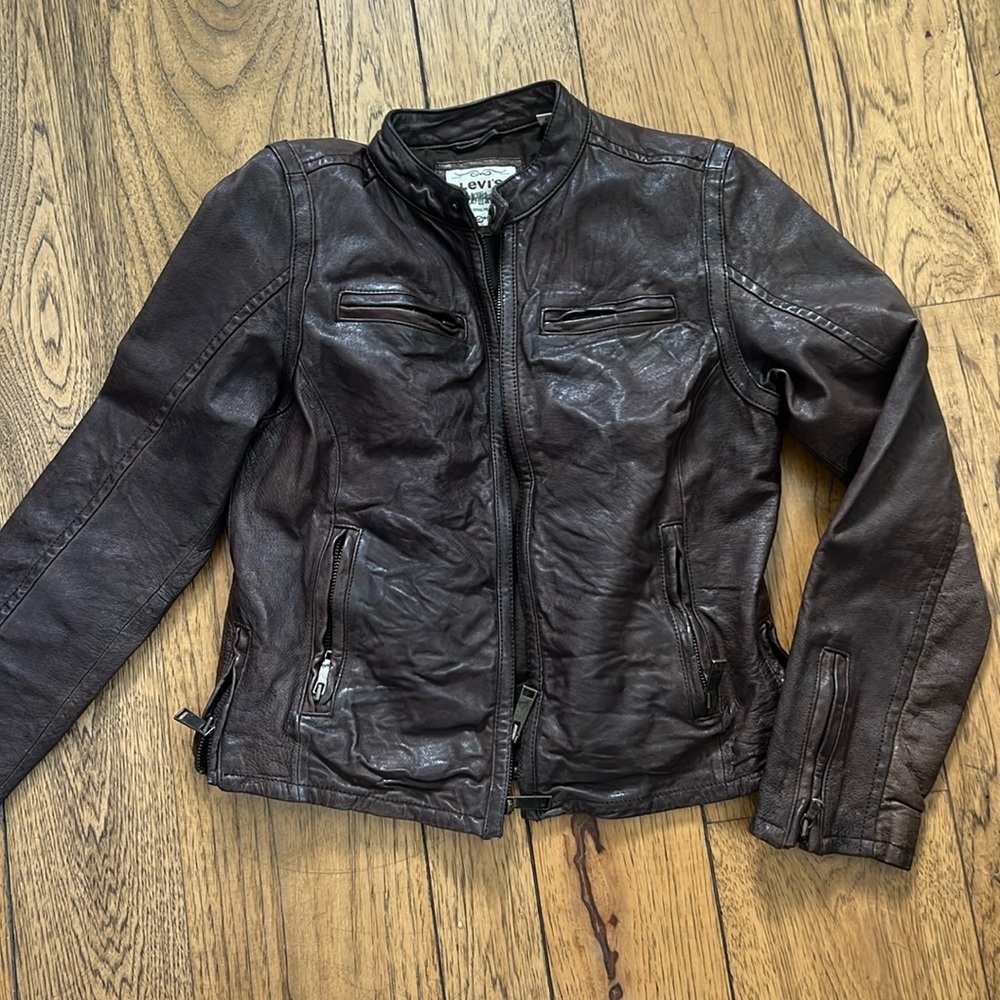Vintage Levi’s Genuine Leather Jacket